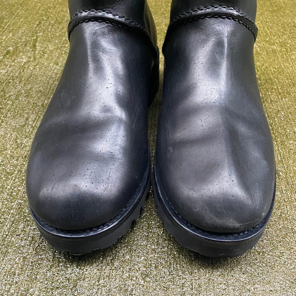 Shearling Line Boots - Picture 3 of 7
